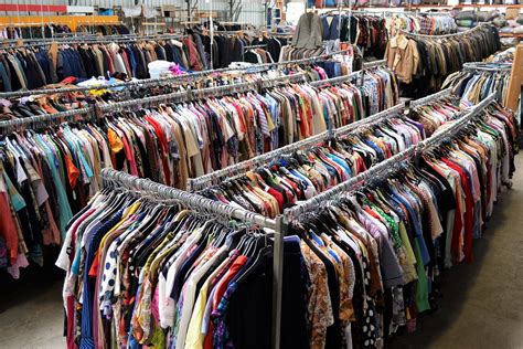 7 Significant Tips To Choose The Best Wholesale Clothing Supplier In