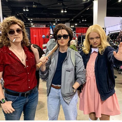 70 Stranger Things Costume Diys You Ll Love Even More Than Eggos Classic Halloween Costumes