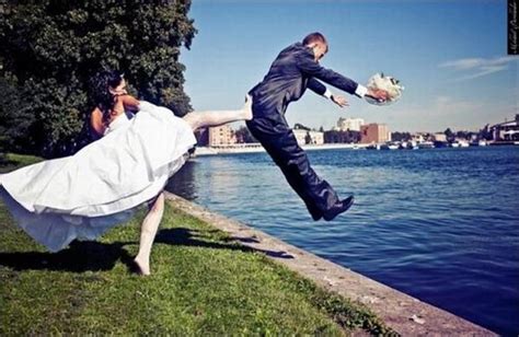 21 Funny Wedding Pictures