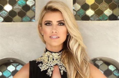 Flip Or Flop Star Christina El Moussa Drops Jaws In Glamorous Black Gown