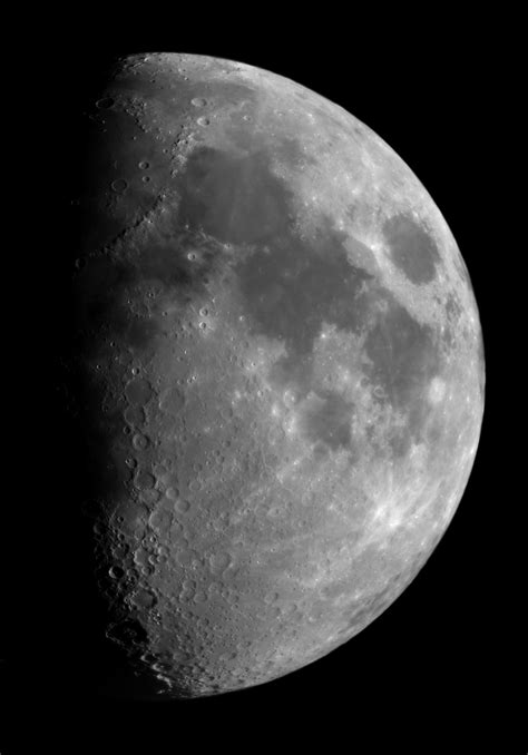 Lune Du 31 Juillet Et Une Toute Petite Saturne Astrophotographie