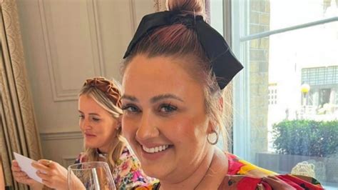 Mirror Celeb On Twitter Goggleboxs Ellie Warner Smiles On Glam Day