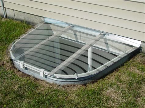 Buying a window well cover. Polycarbonate Window Well Covers - Crystal Clear