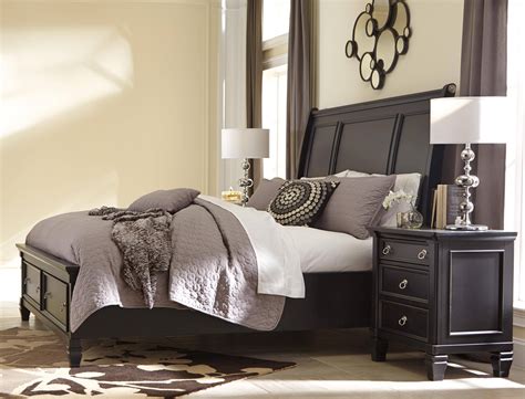 Are you tired of looking at that old cheap king size bed? Ashley Greensburg B671 King Size Sleigh Bedroom Set 3pcs ...