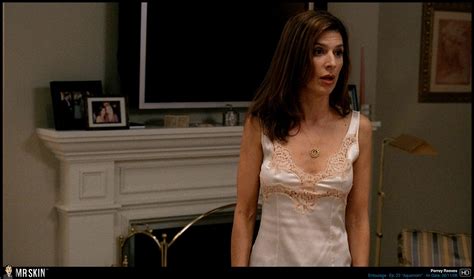 Perrey Reeves Nude Pics Page 1