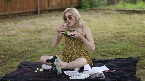 Have A Picnic With Me Cloveress Asmr Youtube