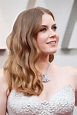 Amy Adams goes sexy in white metallic at the 2019 Oscars