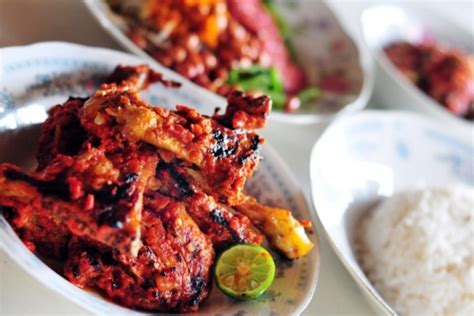 Mau nyobain kuliner khas lombok? Resep Membuat Ayam Taliwang | i-Kuliner
