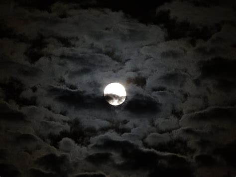 The Cloudy Moon Cloudy Moon Sky Night Hd Wallpaper Peakpx