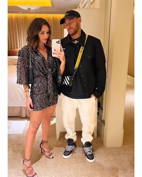 Neymars Love Story With Bruna Biancardi Know All About Psg Stars Ex