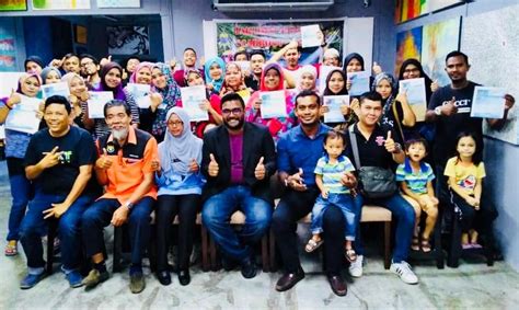 Laluan keluar masuk kawasan pkp ditutup dan dikawal kemasukan oleh pdrm. 23 peniaga 'Car Boot Sale' terima lesen perniagaan MPSP ...