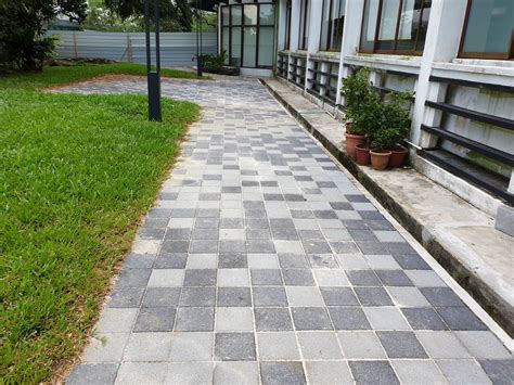 Permeable Paving Footpath at Tertiary Institute - BA ...