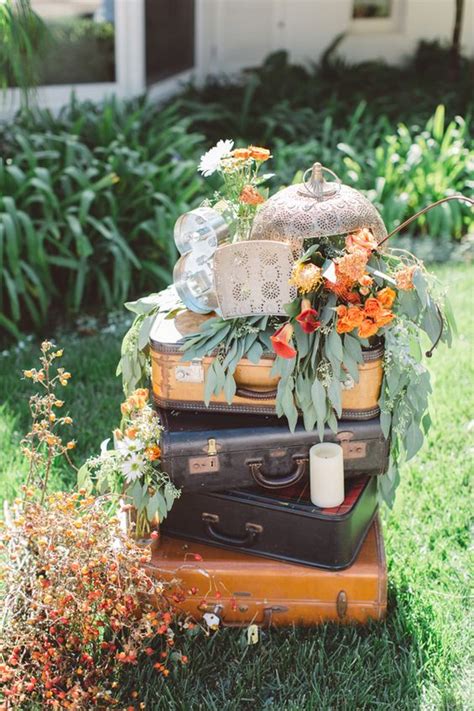 40 Vintage Suitcase Wedding Decor Ideas Weddingomania