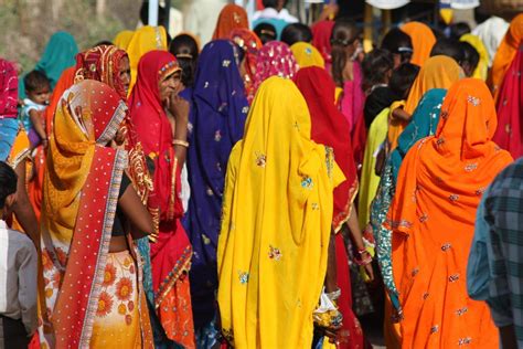 Sari En India El Vestido De Las Mujeres En La India La India Incre Ble