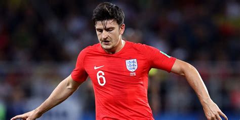 Harry maguire of england celebrates with teammates after scoring his team's first goal vs. Manchester United Kejar Maguire, Spector: Harusnya De Ligt ...