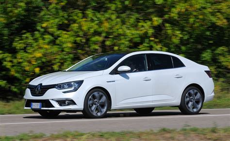 Prova Renault Mégane Grand Coupé Scheda Tecnica Opinioni E Dimensioni 1