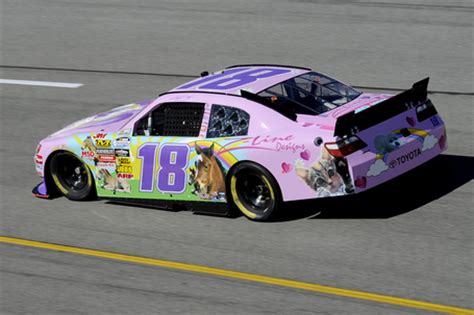 Race 7 saw again some drama a fight broke down wall slapping and a new points leader. "Who doesn't like kittens, bunnies, and little baby seals ...