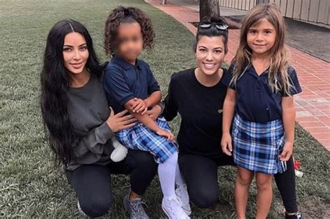 La Hija De Kourtney Kardashian Pen Lope Va Al Colegio Con Unos