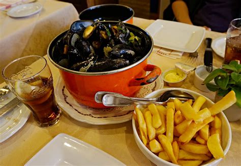 Search for text in self post contents. 比利時美食推薦｜5種你來比利時一定要吃的道地美食!還有隱藏版吃到飽豬肋排! - 波妮說食話