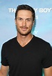 Oliver Hudson Was Super Lucky to Be Chosen by Loving Wife Erinn ...