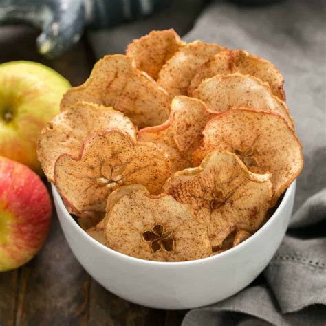 Cinnamon Apple Chips That Skinny Chick Can Bake