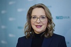 Energieexpertin Prof. Claudia Kemfert ist Schirmfrau der 12. Hamburger ...