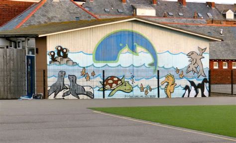Primary School Mural © Gerald England Geograph Britain And Ireland