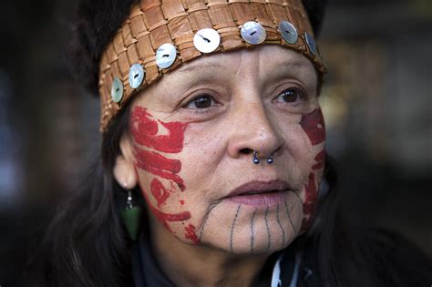 photos-indigenous-peoples-day-march-and-celebration-kuow-news-and