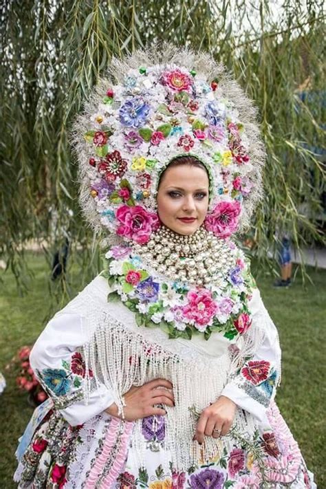 Pocarovna Costume Of Slovaks In Serbia Folk Costume Costumes