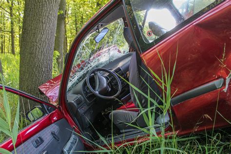 Tisztelt ügyfelünk, ezen a oldalon be tudja jelentei a baleseteit. Sose írjon úgy alá jegyzőkönyvet, hogy nincs benne minden ...