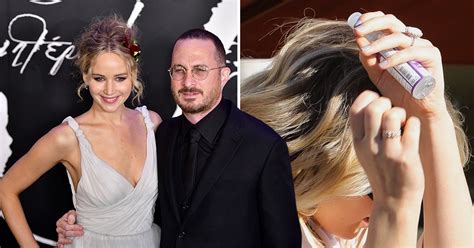 Jennifer Lawrence Sparks Rumours Shes Engaged To Darren Aronofsky With