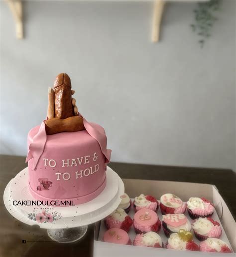 Bridal Naughty Cake With Cupcakes Cakeindulge Ph