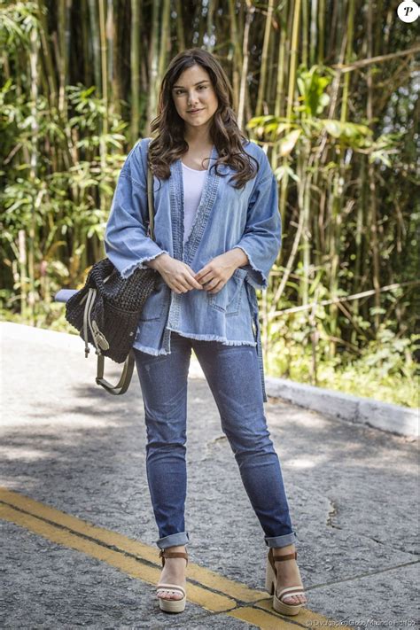 '25 anos e tudo a agradecer'. Alice Wegmann conta como superou compulsão alimentar: 'Fiz ...