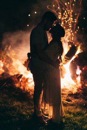 33 Creative And Romantic Wedding Kiss Photos You Cant Miss Chicwedd