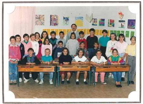 Photo De Classe Cm2 De 1992 Ecole Les Roseaux Soullans Copains Davant