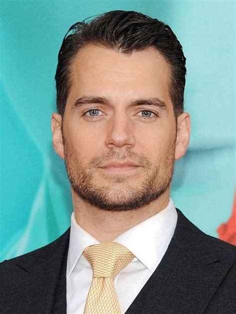 Henry Cavill Height Weight Size Body Measurements Biography Wiki