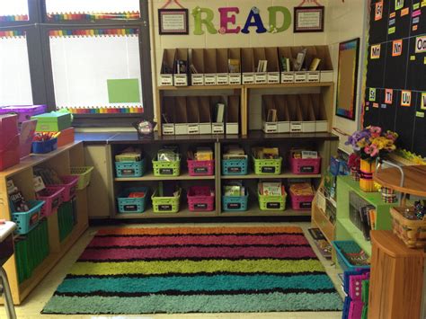 Elementary Classroom Library :) very color coordinated and ...