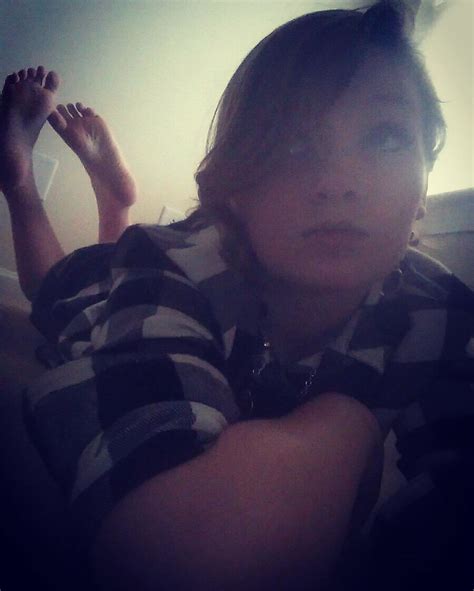 Naked Emo Girls Feet