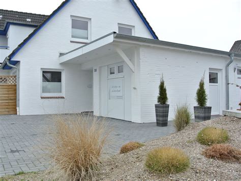 Er wordt dagelijks een stevig ontbijt, een warme lunch en een koud buffetdiner geserveerd in het restaurant van het hotel. Ferienwohnung "Norderney" im Haus Achter de Waterkant ...