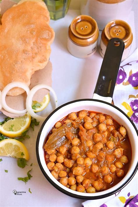 · chole bhature is one of the tempting and flavorful dishes from punjabi cuisine. Pin on Indian food
