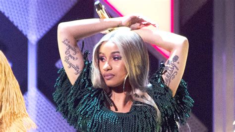 Cardi B Rocks Lacy Bra Jokes About New Bra Size In Photo Hot Sex Picture