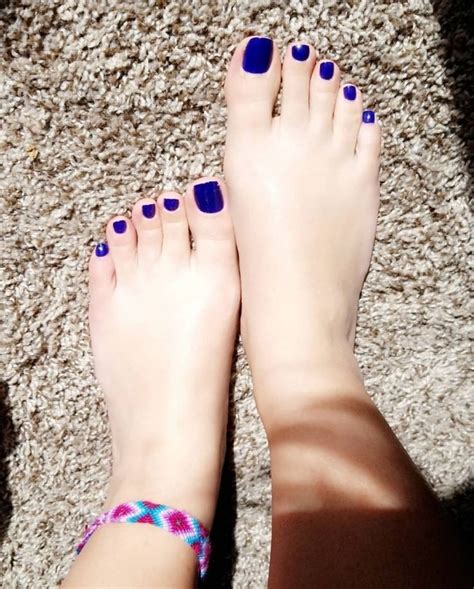Delicious Female Feet — Some Cute Young Beautiful Toes 🖤 ️💜 Beautiful Toes Female Feet Blue