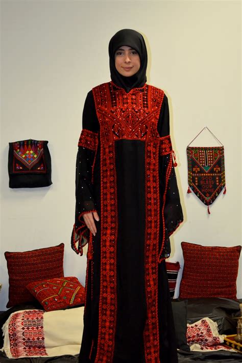 Middle Eastern Traditional Dress Photos Cantik