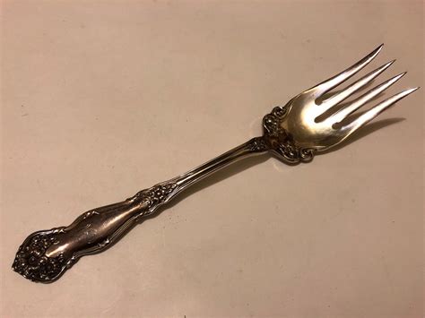 1908 Wm Rogers Arbutus Serving Meat Fork Silverplate Flowers Pattern