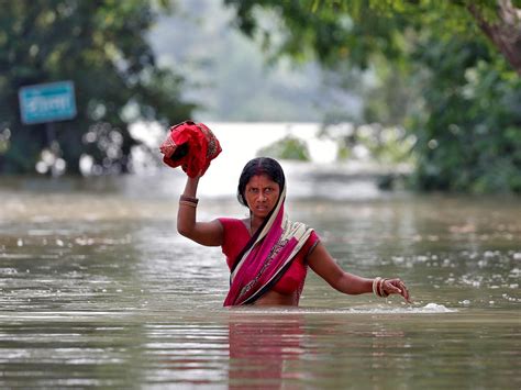 Reading News 4u Floods In India Bangladesh And Nepal Kill 1 200 And Leave Millions Homeless