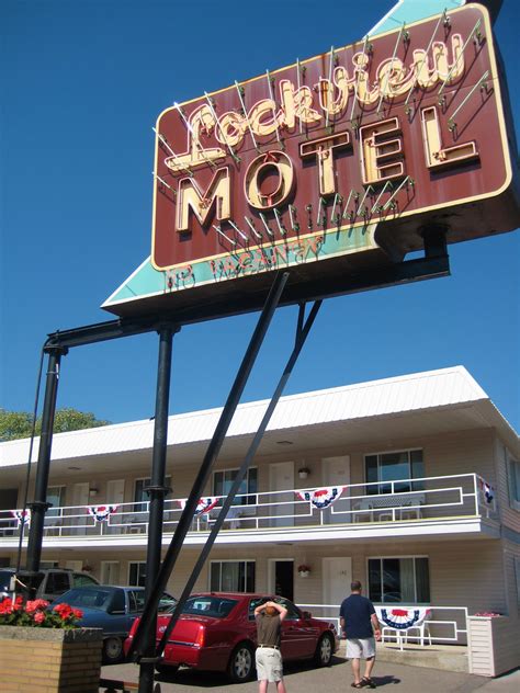 Check Out The Lockview Motel In Downtown Sault Ste Marie Michigan