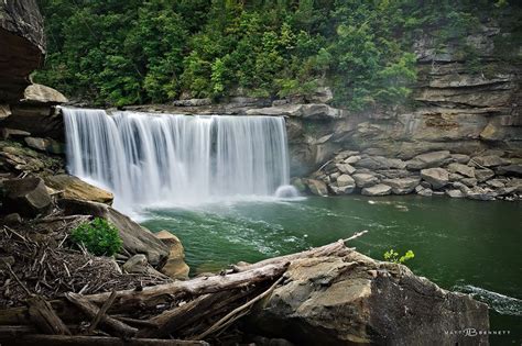 The 6 Most Romantic Waterfalls In The World Cumberland Falls Ky Usa