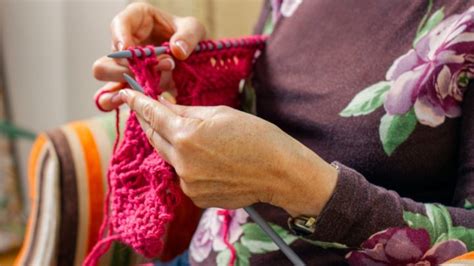 Knitting Makes A Comeback Domestic Hobby ‘helps Reduce Stress And