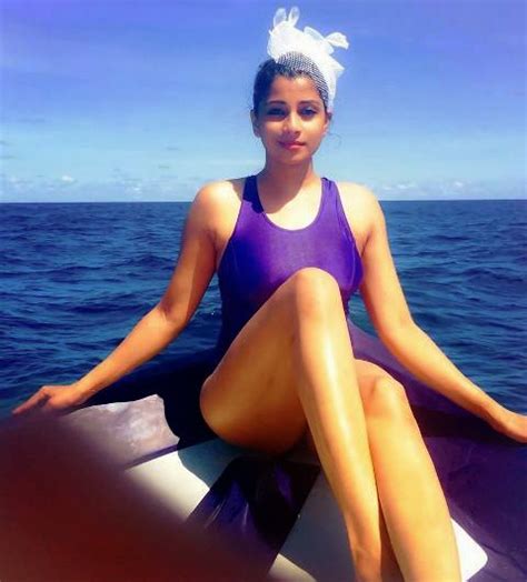 Sri Lankan Hot Actress Nadeesha Hemamali Sexy Bikini Photo Shoot