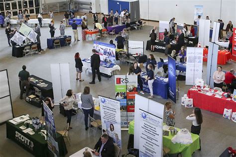 Spring Career Fairs Offer Job Seeking Students A Path To Success